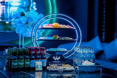 呼伦贝尔市区高档KTV招聘！日结工资，待遇给力